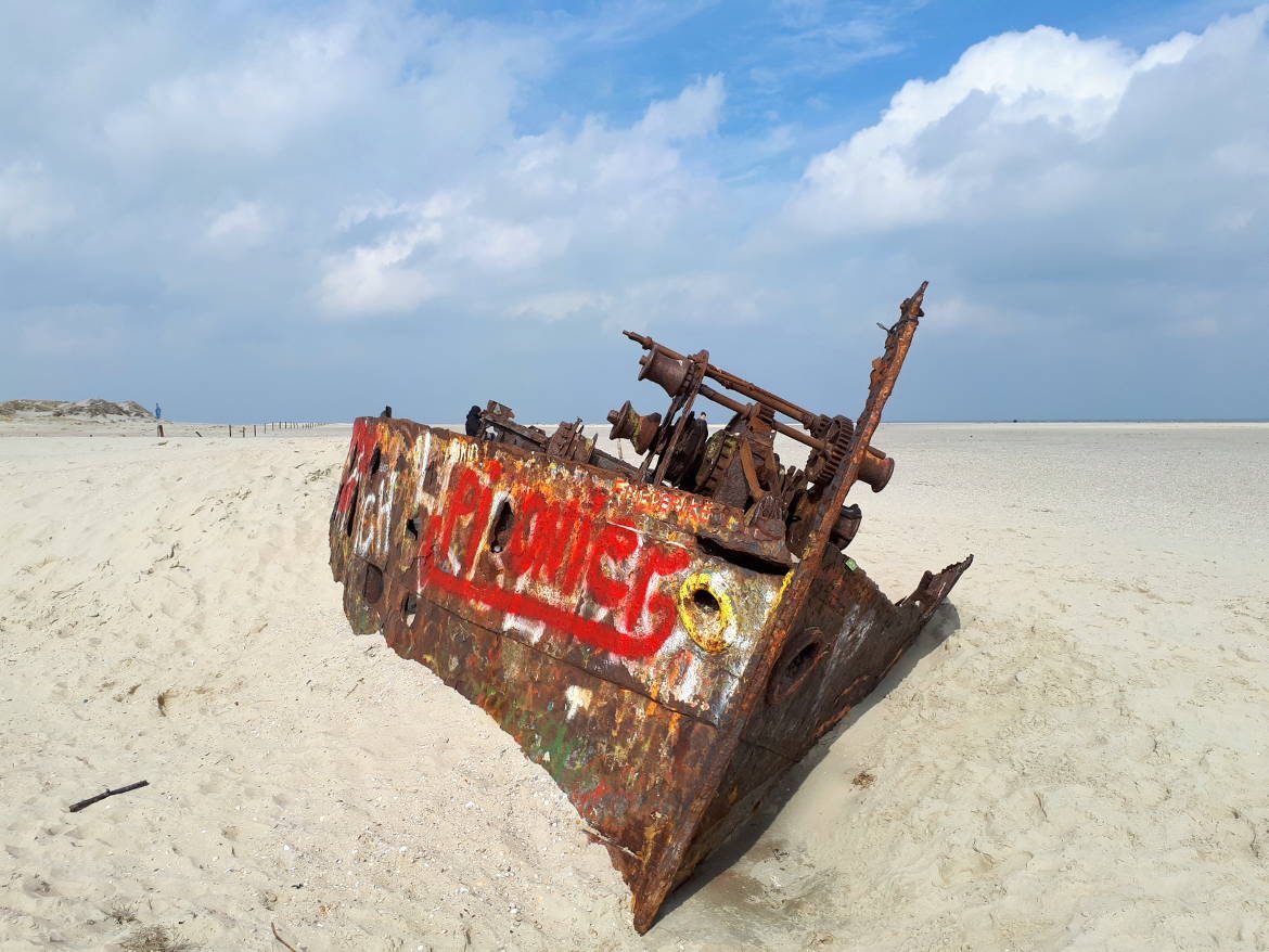 Das Wrack auf Norderney Gestrandetes Wrack Norderney