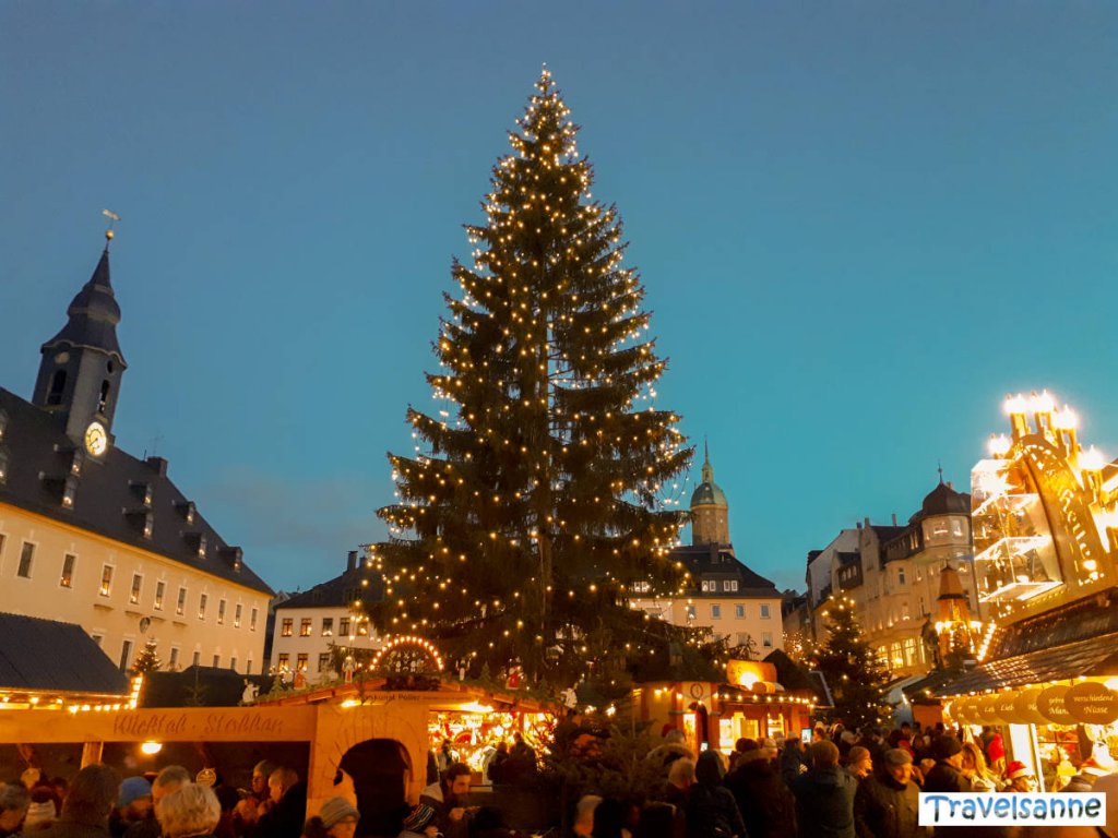 Die schönsten Weihnachtsmärkte im Erzgebirge Der Annaberger Weihnachtsmarkt Familien
