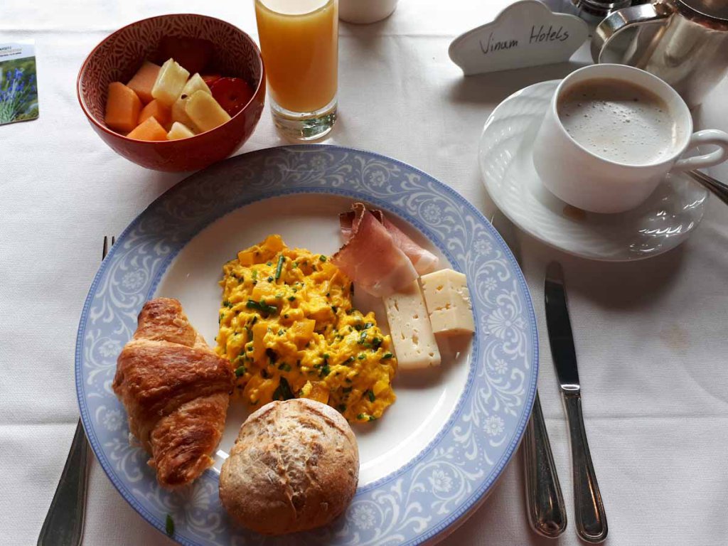 Genießer-Frühstück nach dem Morgensport im Hotel Ansitz Plantitscherhof