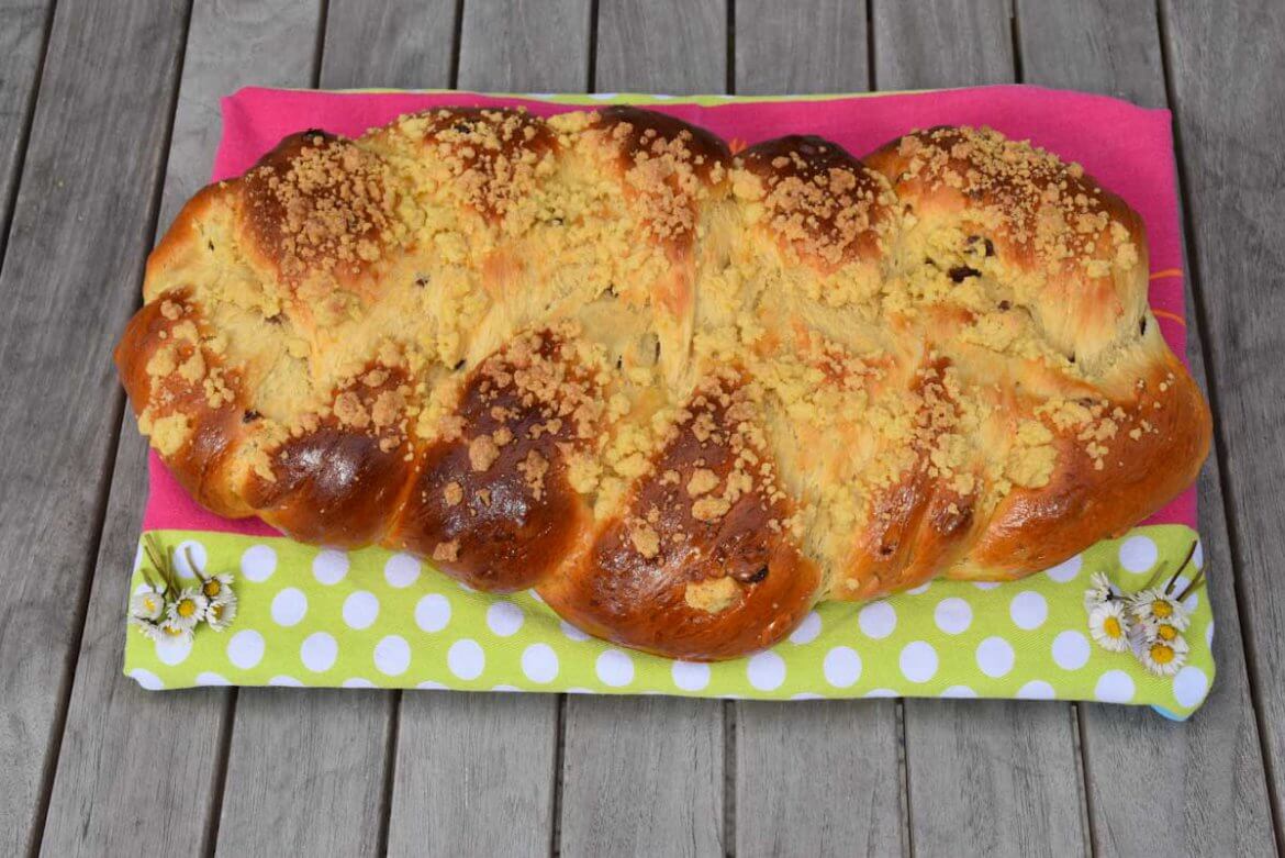 „Käthes Kuchen“: Schwäbischer Hefezopf mit Rosinen - Familien-Reiseblog ... „Käthes Kuchen“: Schwäbischer Hefezopf mit Rosinen - Familien-Reiseblog ...