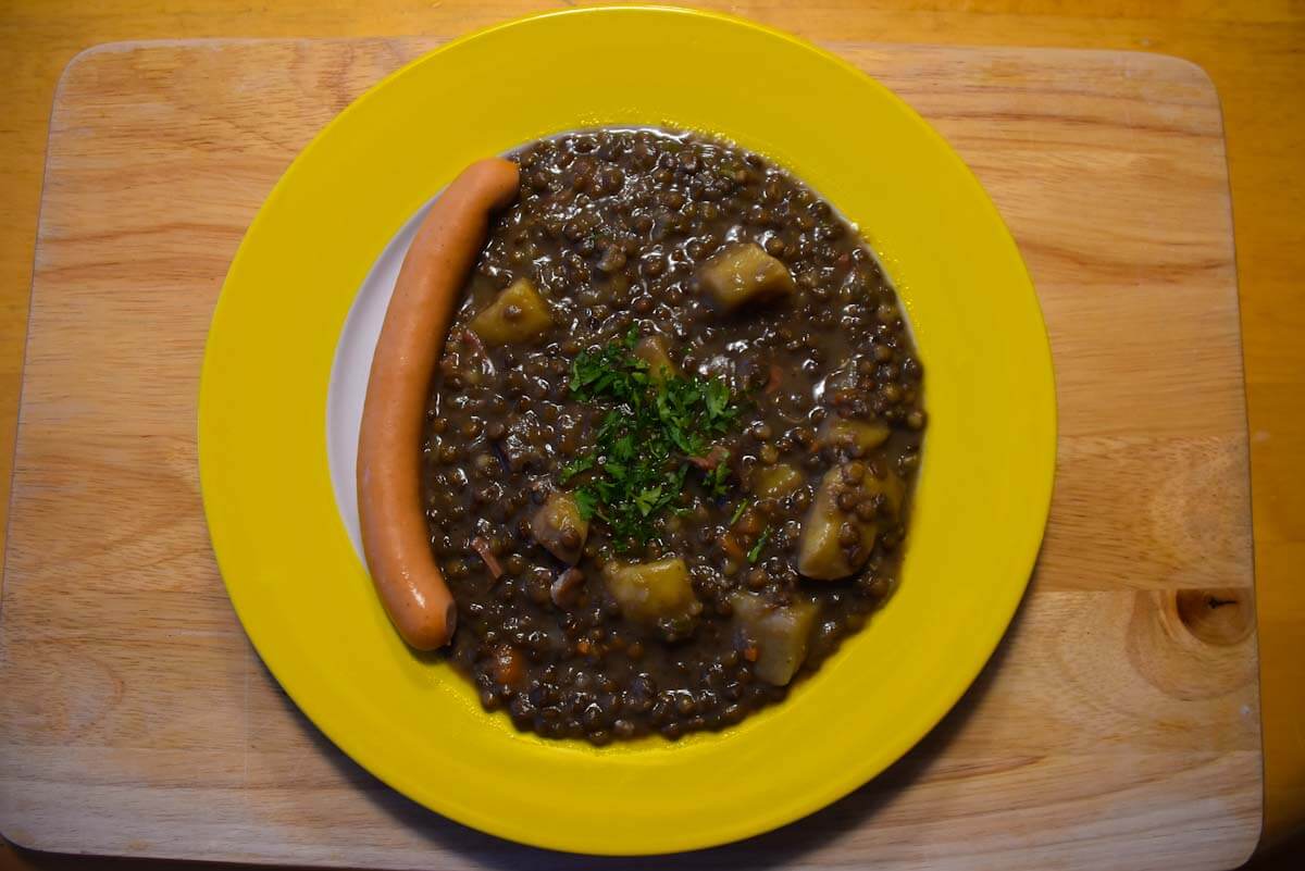 Schwäbische Linsen mit Spätzle und Saiten - Lieblingsrezepte aus ...