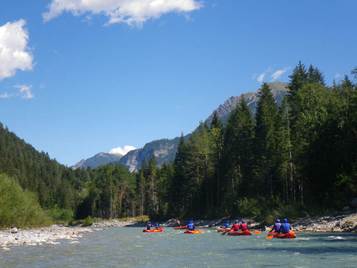 Wildwasser Rafting im Tiroler Lechtal in Österreich