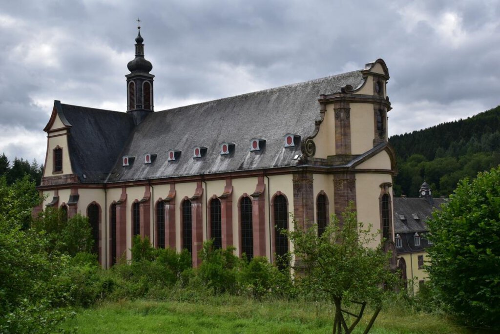 Die prächtige Abtei Himmerod, Ziel der 12. Eifelsteig-Etappe