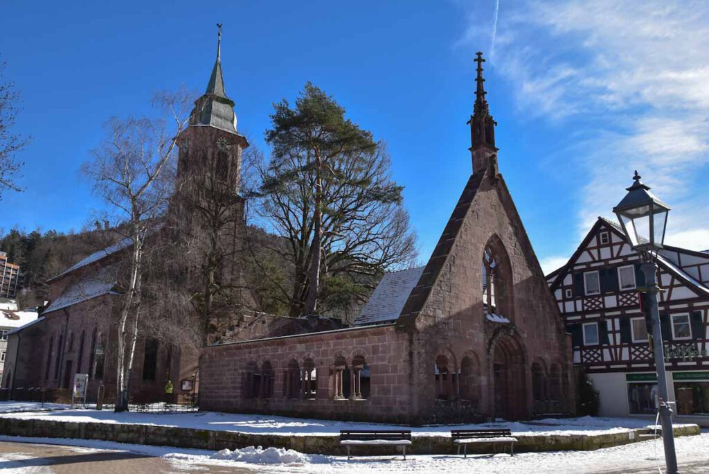 Das Klosterviertel Bad Herrenalb mit Kirche und Paradies