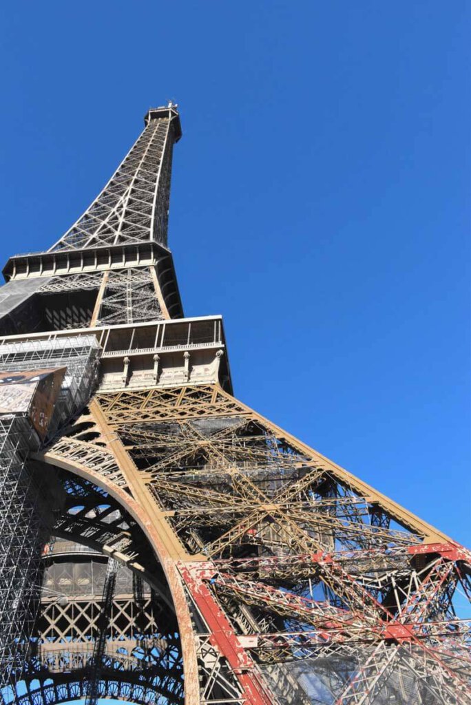 Faszinierend bis ins Detail: Der berühmte Eiffelturm in Paris