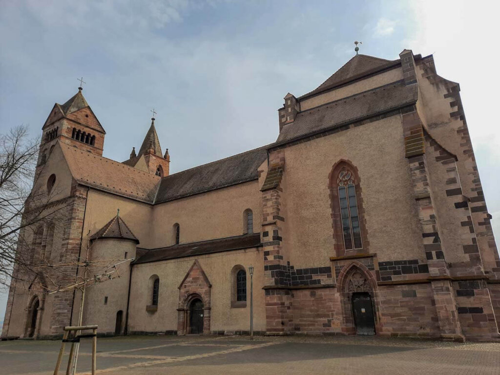Das imposante St. Stephansmünster in Breisach