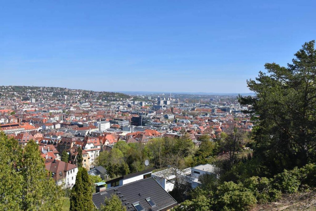 Panoramablick von der Hasenbergsteige auf den Stuttgarter Westen und Norden