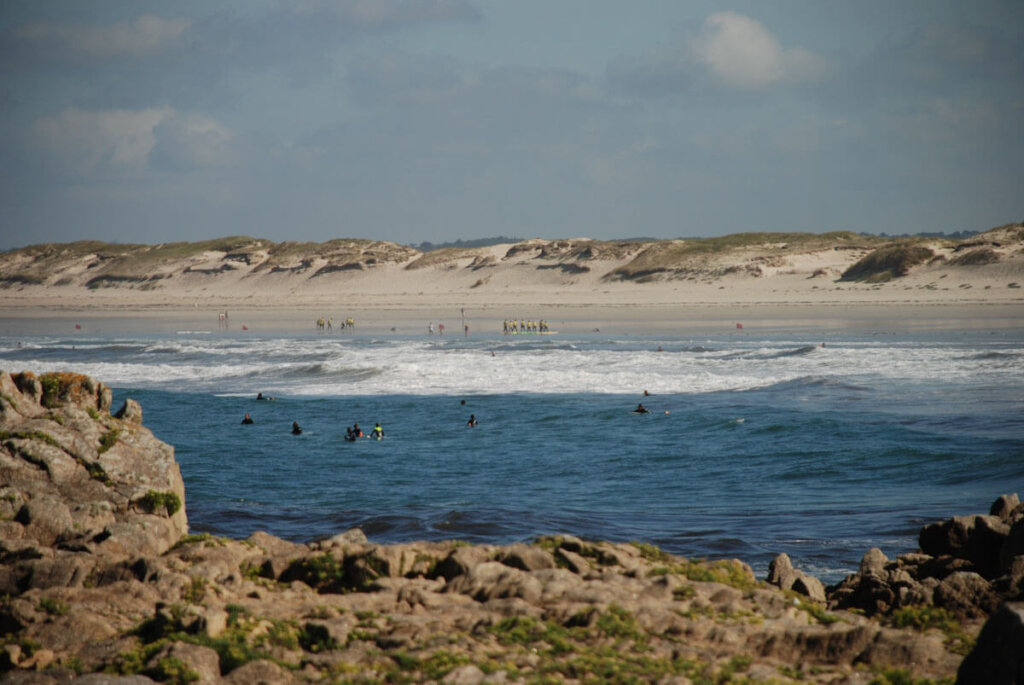 Surferparadies an der Pointe de la Torche in der Bretagne