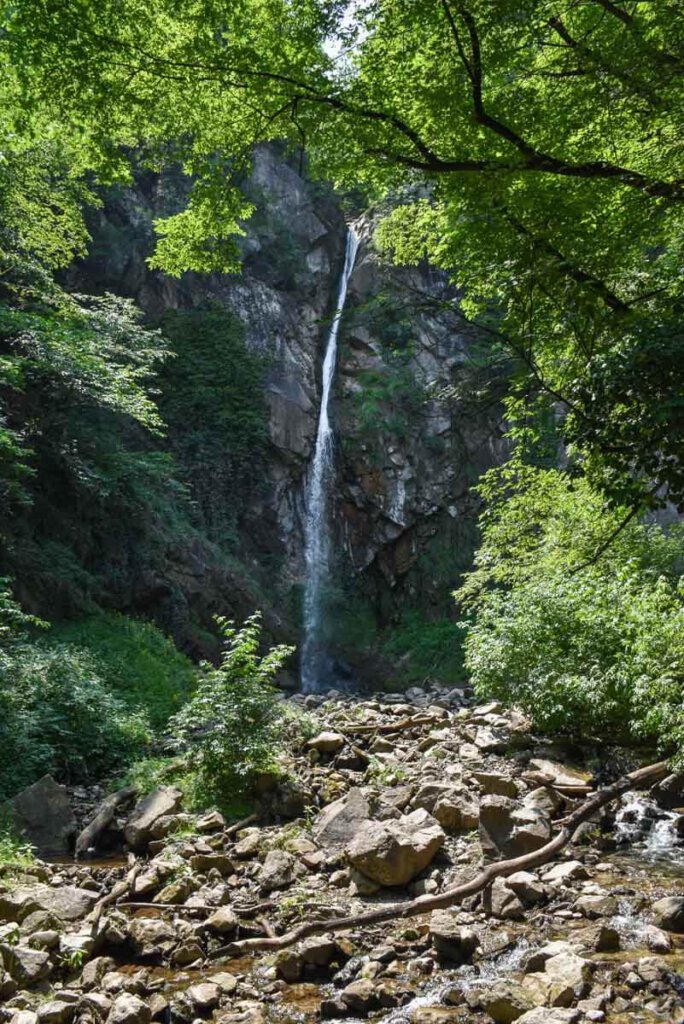 Der Brandis Wasserfall am Waalweg im Meraner Land