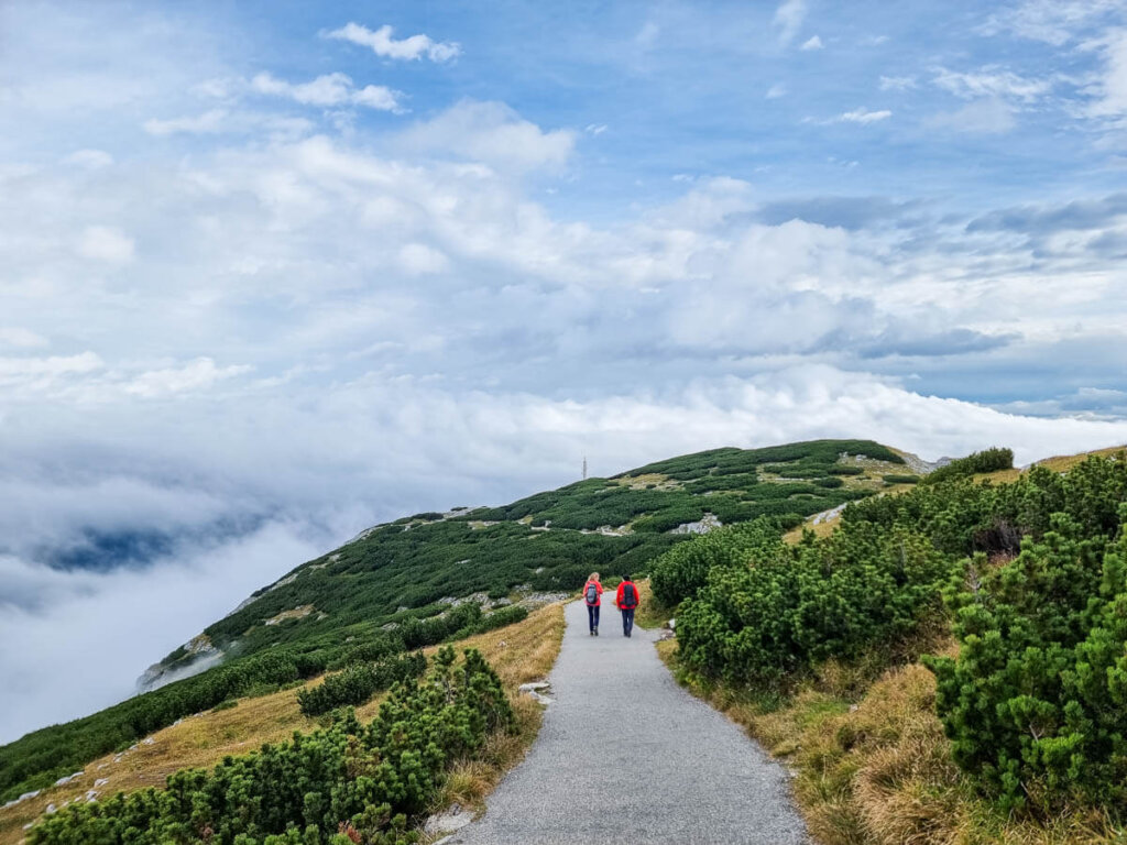 Wolkenspiel beim Wandern auf dem Erlebniswanderweg am Krippenstein