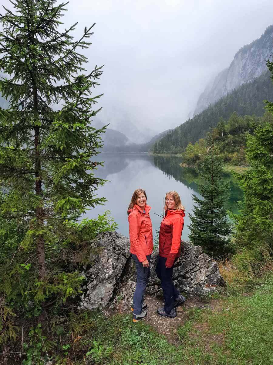 Schwestern beim Bloggerwandern von Best of Wandern am Gosausee
