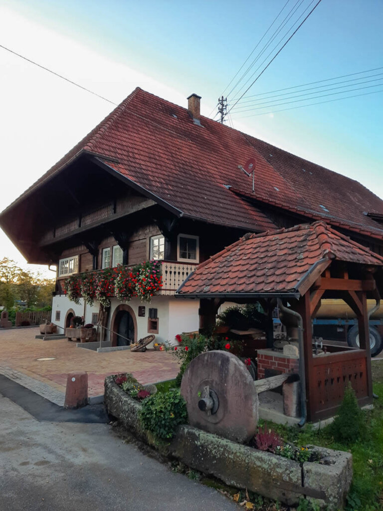 Typisches Schwarzwälder Bauernhaus: Der Jockeleshof in Zell-Unterentersbach