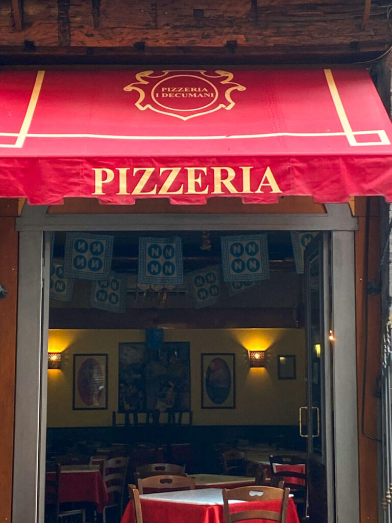Neapel Geheimtipp: Pizzeria I Decumani