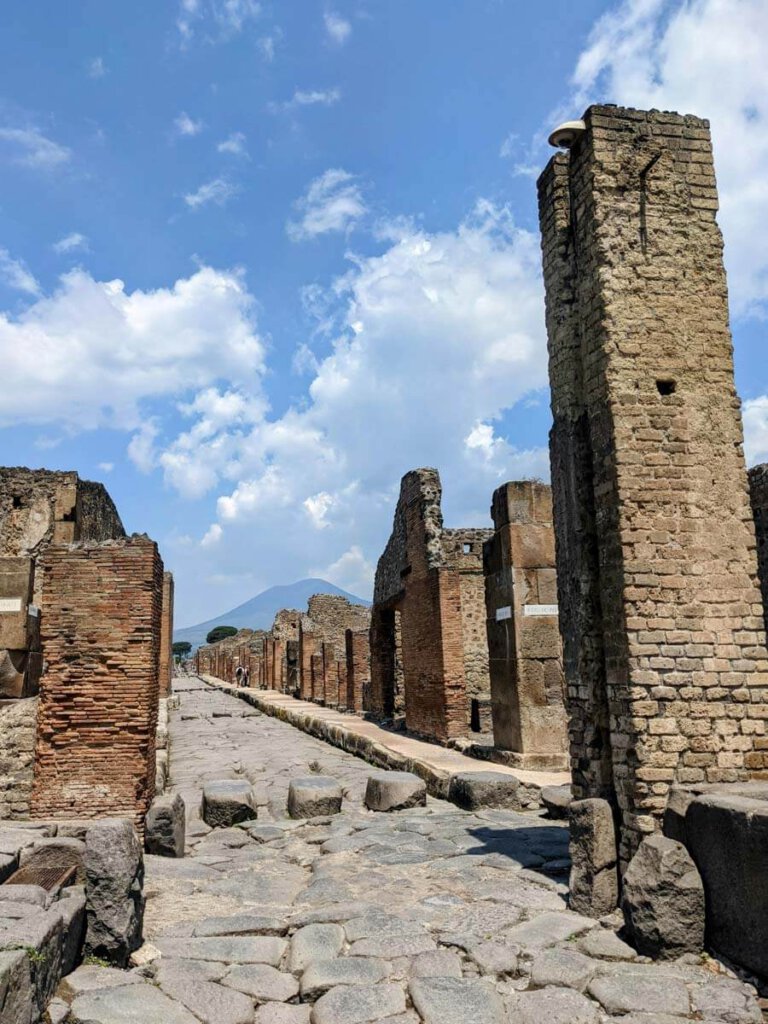 Die Ausgrabungsstätte von Pompeji - Bild von Mathilde Ro auf Unsplash
