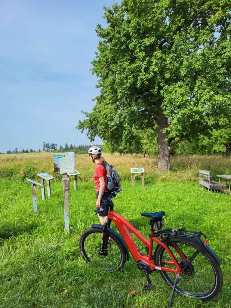 Erlebnisstation auf dem Themenradweg Streuobst-Tour im Landkreis Tübingen