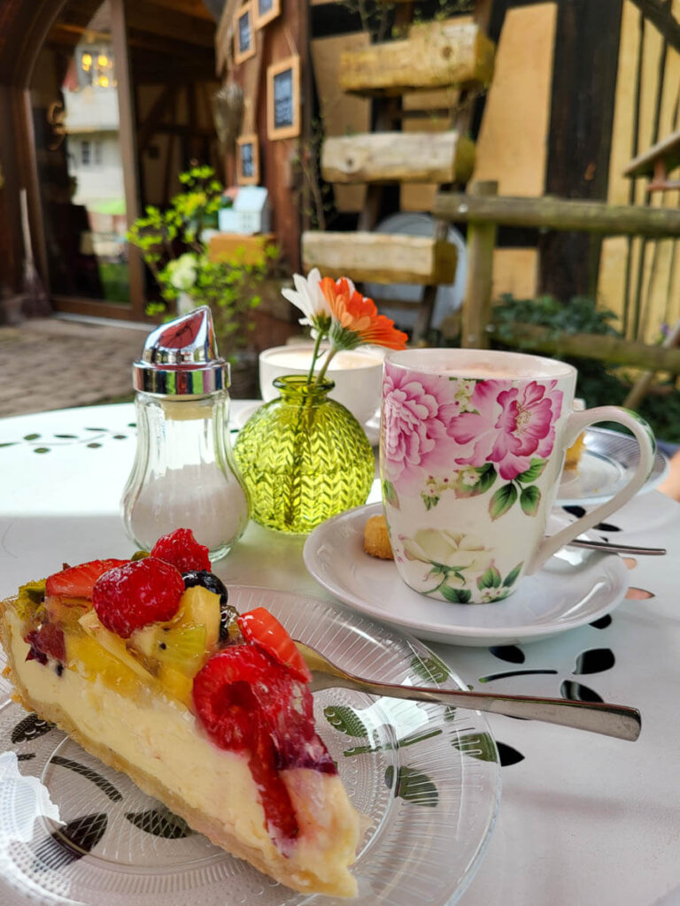 Cafés in Calw: Kaffee und Kuchen im Klostercafé Hirsau