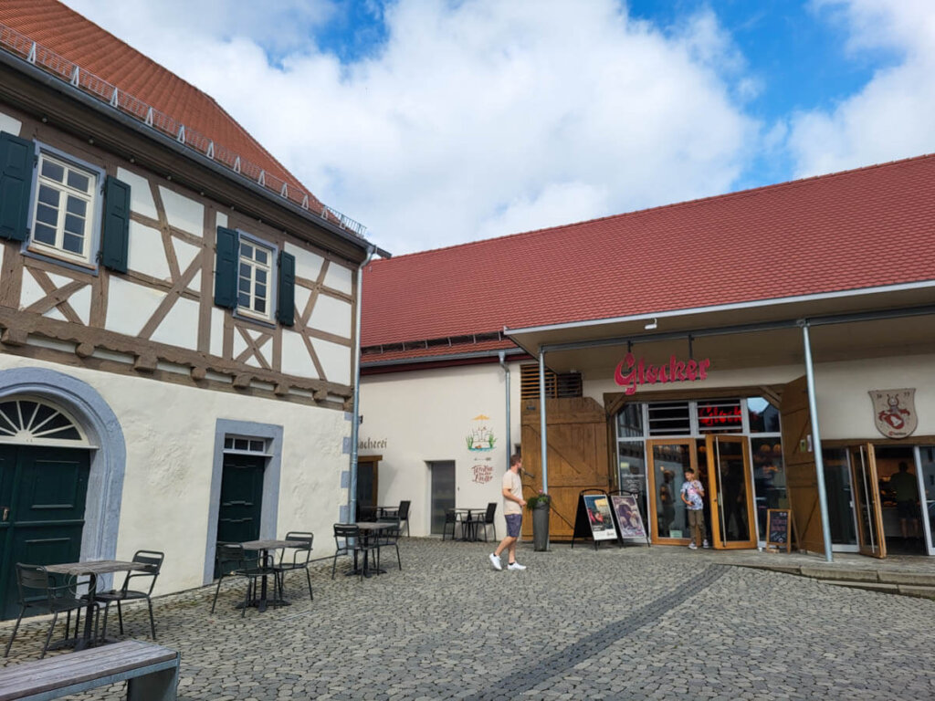 Bäckerei-Café in der historischen Mühlenscheuer in Gomadingen