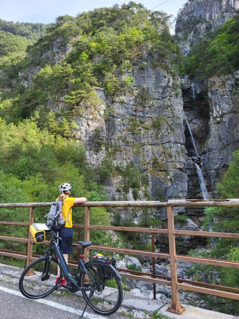 Der Wasserfall Cascata Cadramazzo bei Chiusaforte