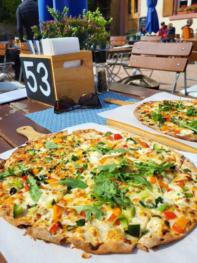 Herbstlicher Flammkuchen im Gasthaus Breitbrunnen in Unterkirnach