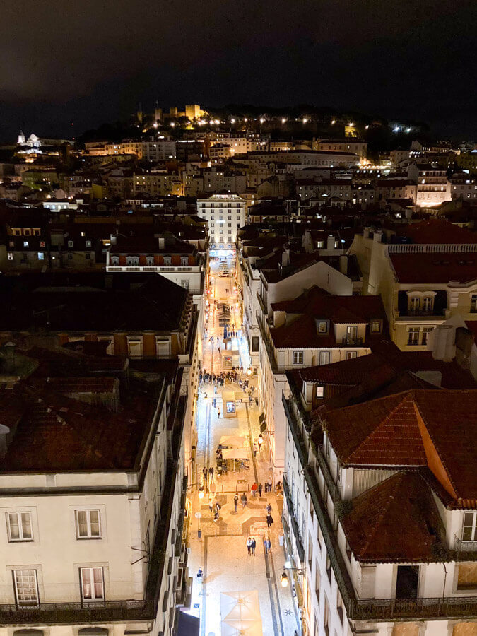 Ausblick auf das nächtliche Lissabon