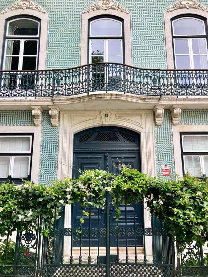 Fassade in Lissabon mit wunderschönen Azujelos