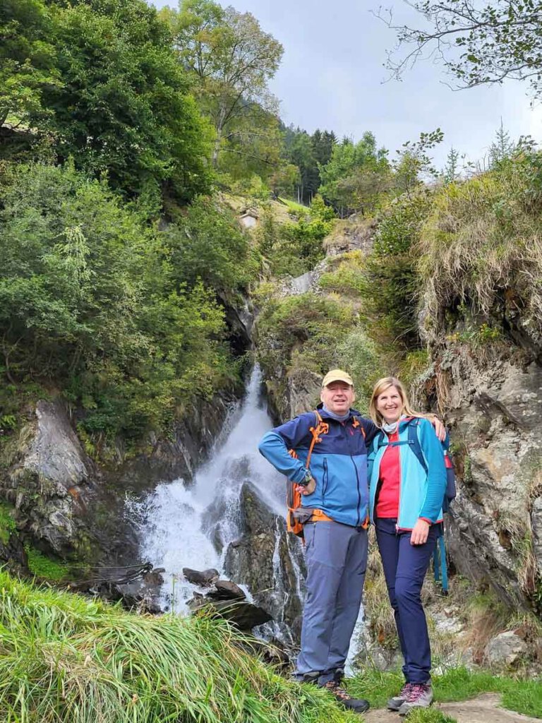 Das Travelsanne-Team an den Fallelen oberhalb des Partschinser Wasserfalls