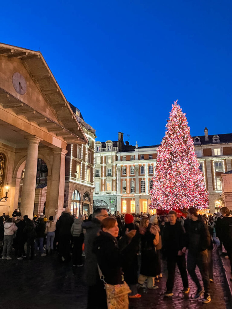 Weihnachtsstimmung auf dem Platz des Covent Gardens