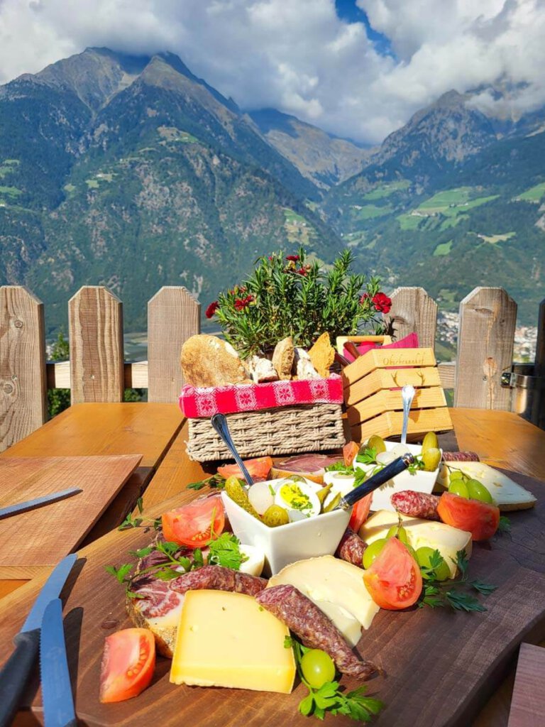 Leckeres Jausenbrettl im Oberbrunnhof in Quadrat, Partschins