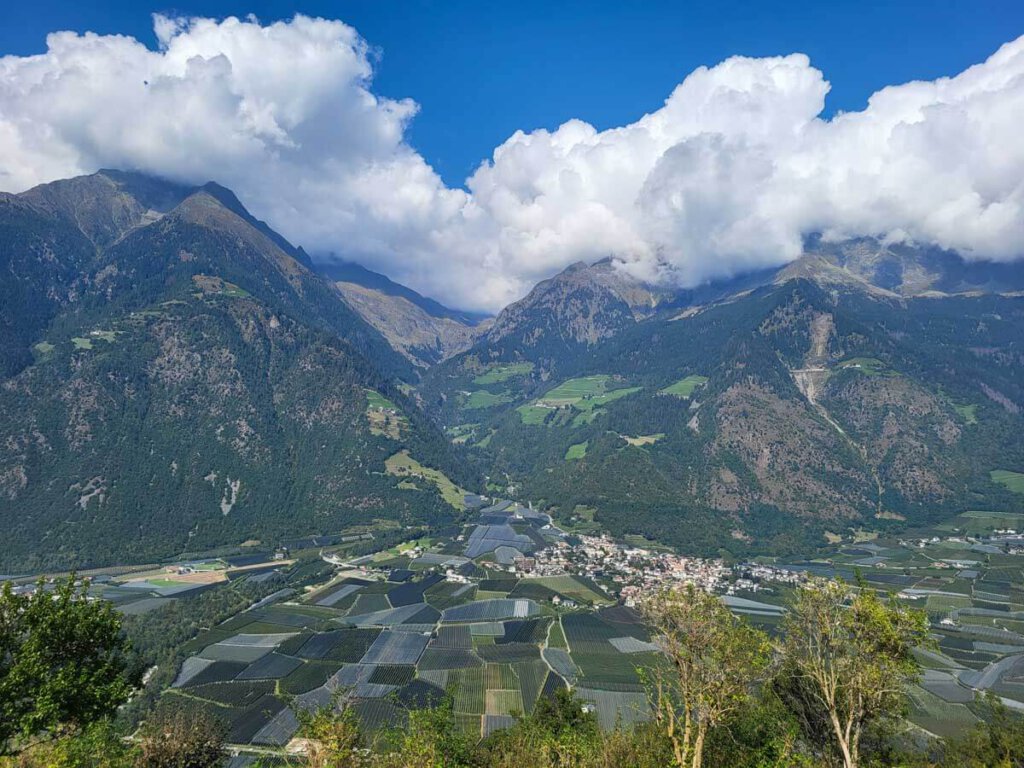 Partschins: Eingebettet zwischen Vinschgau und Naturpark Texelgruppe