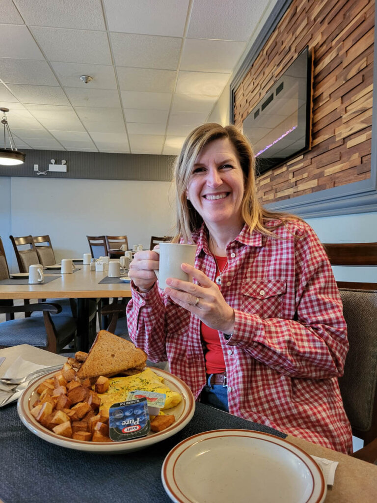 Erstes Frühstück auf Neufundland im Hotel Port Aux Basques