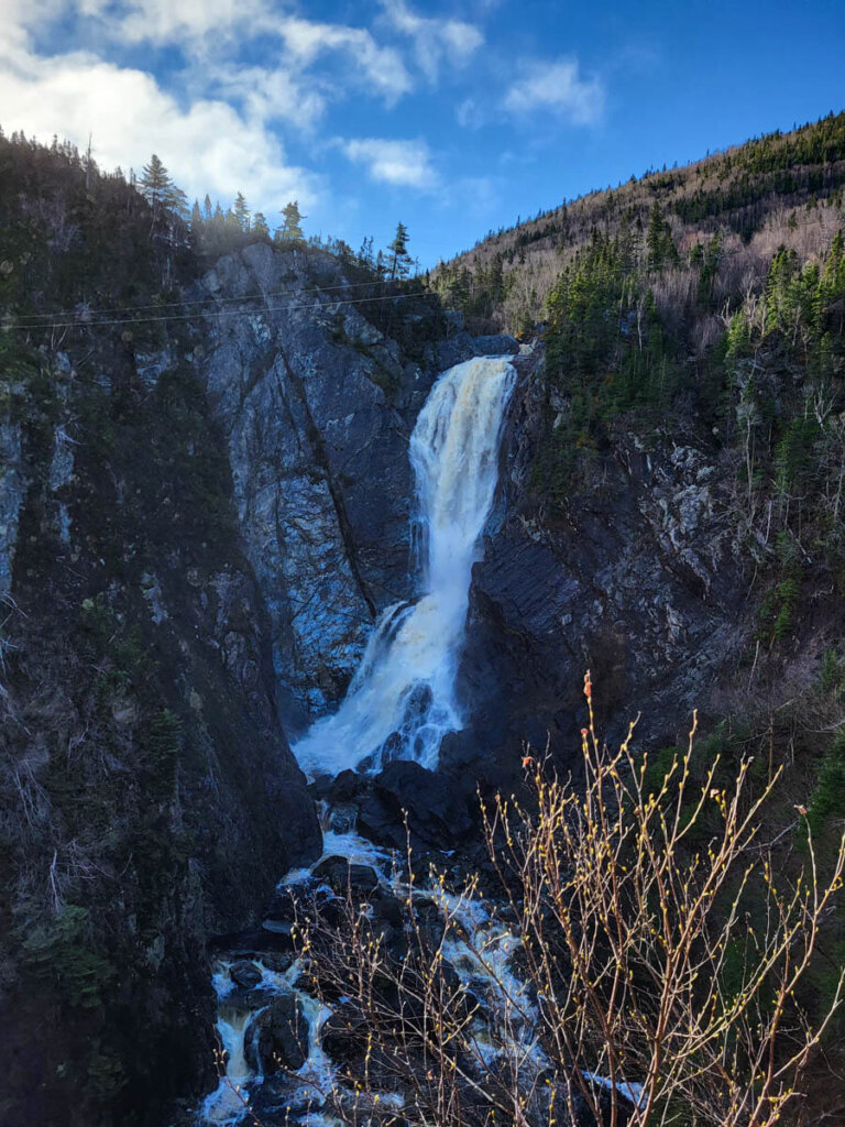 Sehenswürdigkeit in Western Newfoundland: Die Steady Brook Falls bei Corner Brook