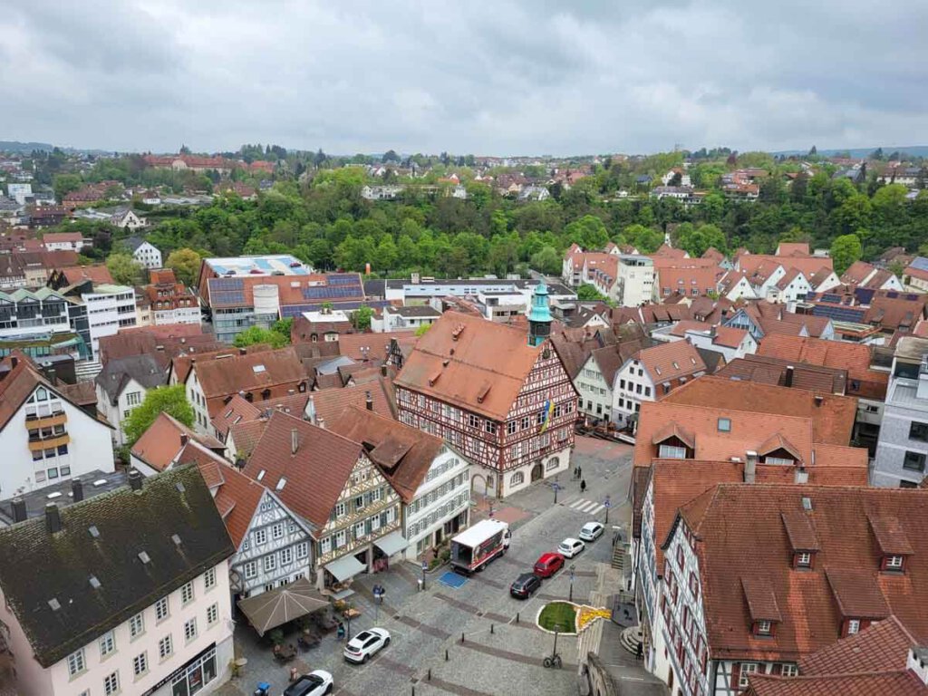 Blick vom Backnanger Stadtturm über die Stadt