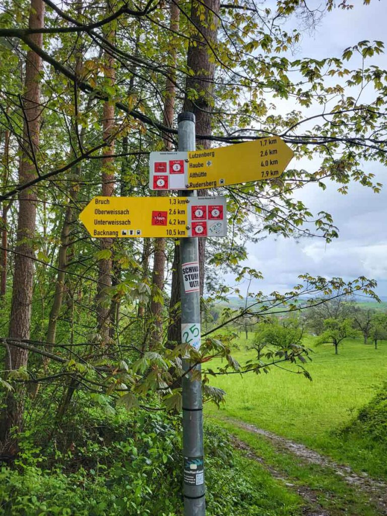 Gut beschildert: Die Wanderwege des 's Äpple im Schwäbischen Mostviertel bei Backnang