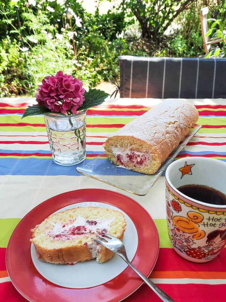 Wir lieben Kaffee & Kuchen im Garten!