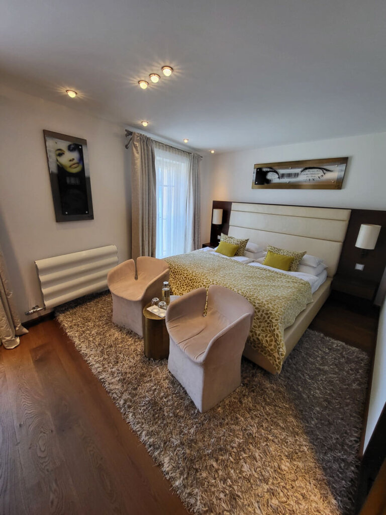 Unser Design-Zimmer im Iris Porsche Hotel in Mondsee