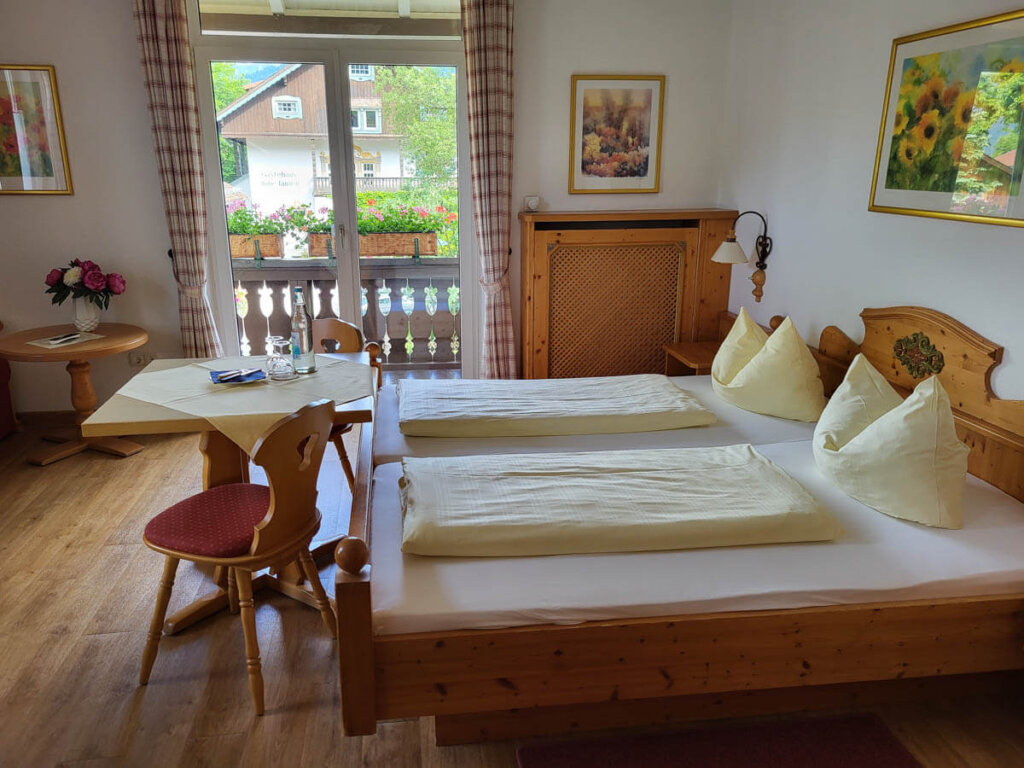 Unser Zimmer im Gästehaus Maria in Garmisch-Partenkirchen