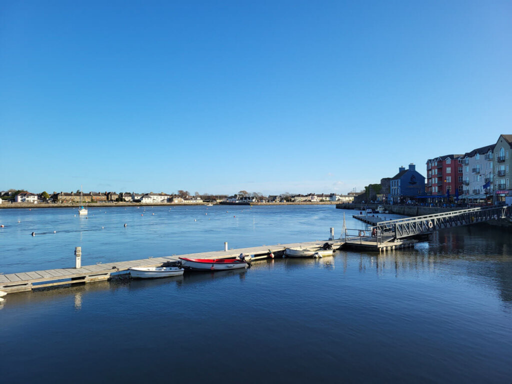 Das Hafenstädtchen Dungarvan östlich von Cork