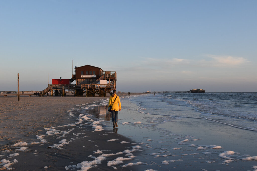 Die einzigartigen Pfahlbauten am Strand von Sankt-Peter-Ording