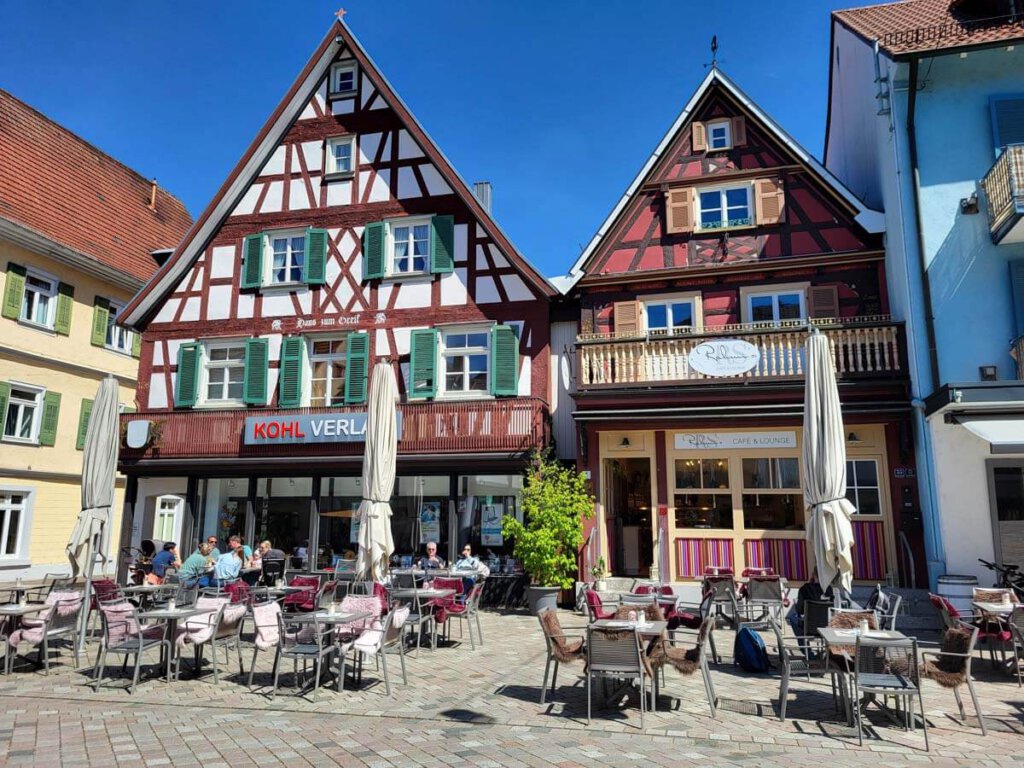 Rahmi's Café & Lounge in einem von Oberkirchs schmucken Fachwerkhäusern