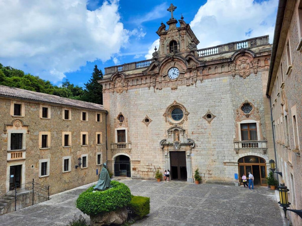 Die Klosterkirche von Lluc