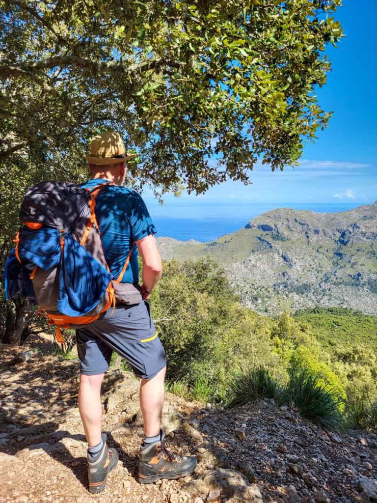 Fantastische Ausblicke vom GR221 auf Malllorca auf Berge & Meer