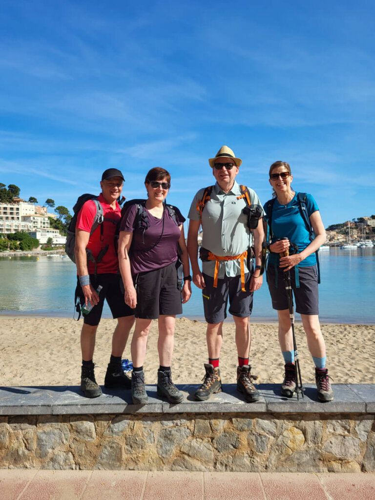 Unser hochmotiviertes Wanderteam am Etappenstart in Port de Sóller
