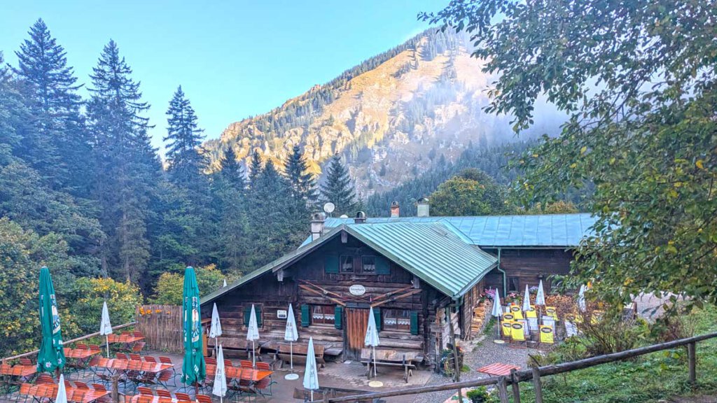 Die urige Kenzenhütte in Halblech in den Ammergauer Alpen
