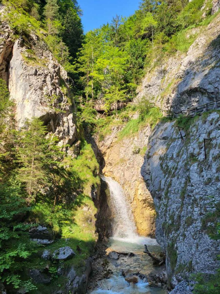 Wasserfall in der Wolfsklamm, eine der schönsten Klammen Tirols