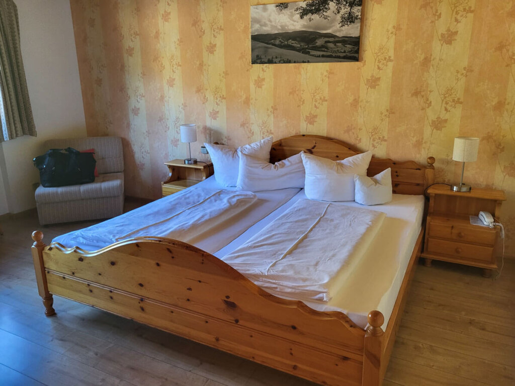 Schwarzwald Dorfurlaub Gastgeber: Unser Zimmer im Landgasthof zum Schützen Oberried