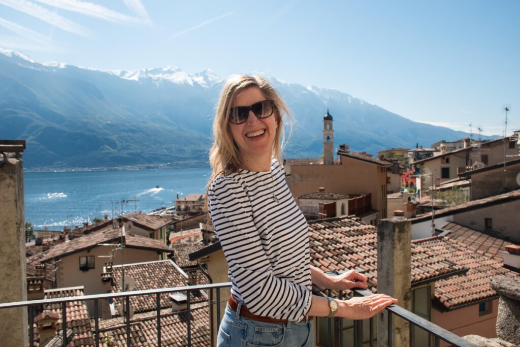 Susanne Glas - Travelsanne - im Frühling in Limone am Gardasee