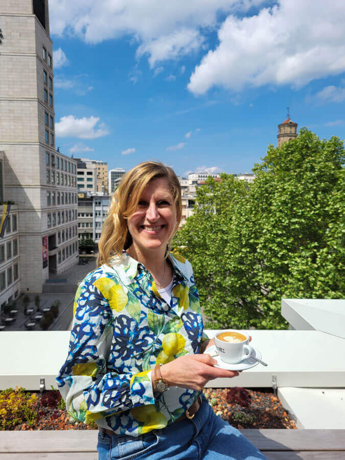 Kaffeepause mit Aussicht: Die Dachterrasse des Haus des Tourismus