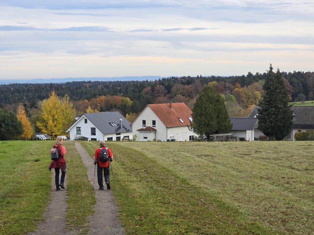 Aussicht vom Zollernblick in Oberlengenhardt auf die Schwäbische Alb